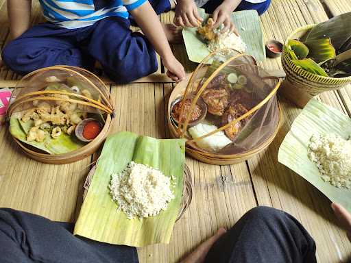 Saung Makan Abs (Ayam Bakar Sedap) 9