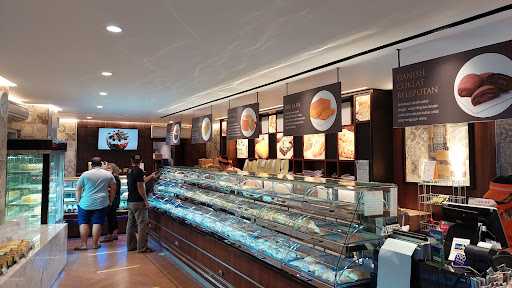 Holland Bakery 7