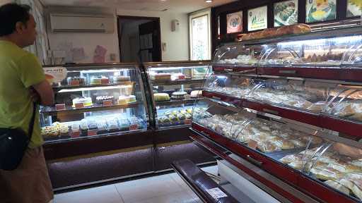 Holland Bakery 6