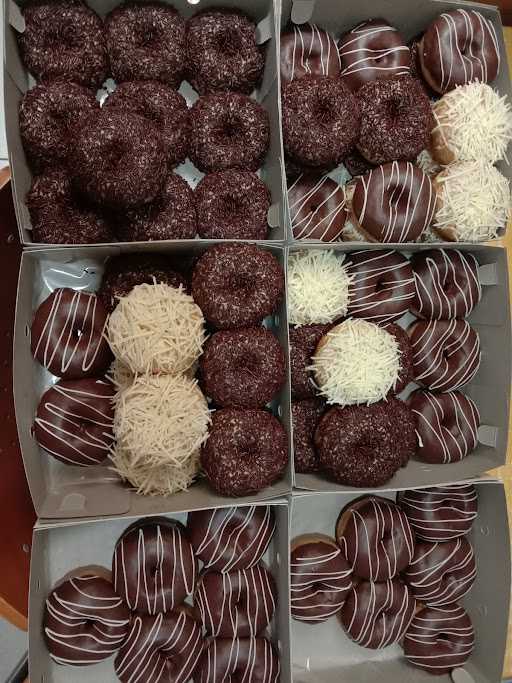 Tria Donuts 3