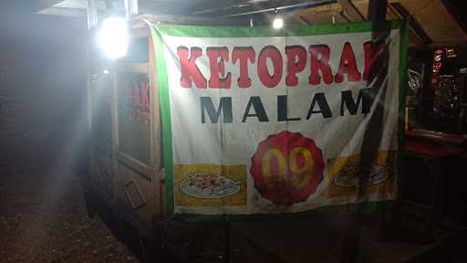 Warkop Bawah Pohon 3