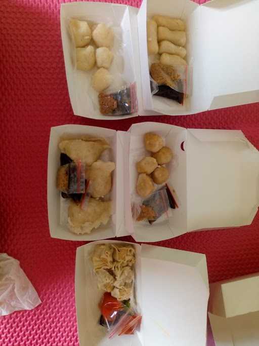 Pempek & Siomay, Lentera & Hulyah 1