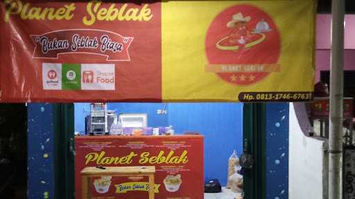 Planet Seblak, Cinere 3