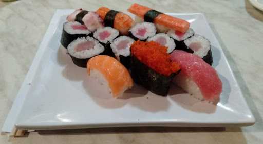 Pokke Sushi 8