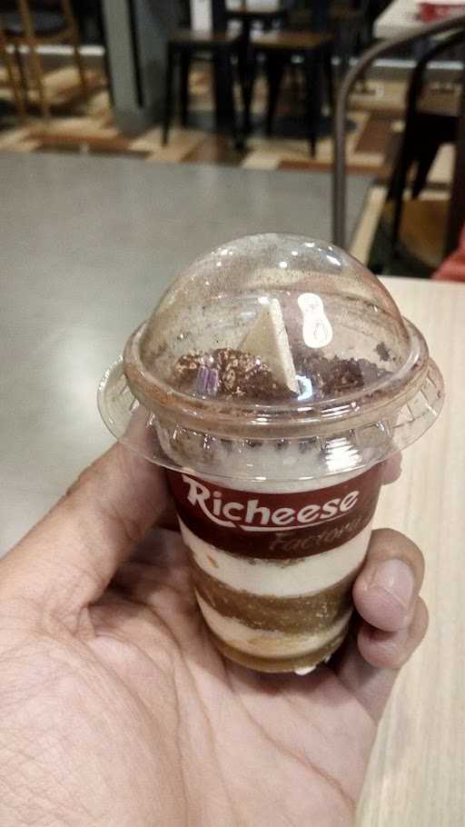 Richeese Factory Cinere 1