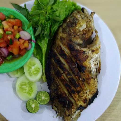 Ikan Bakar Segar 99 3