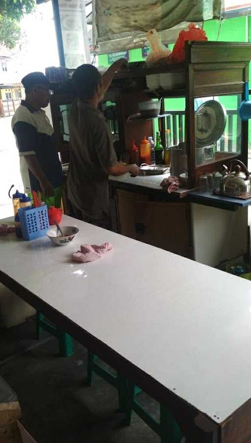 Mie Bakso Priangan, Padasuka 7