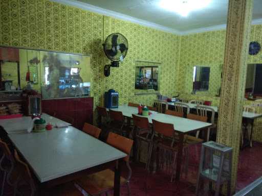 Rumah Makan Padang Ganto Minang 3