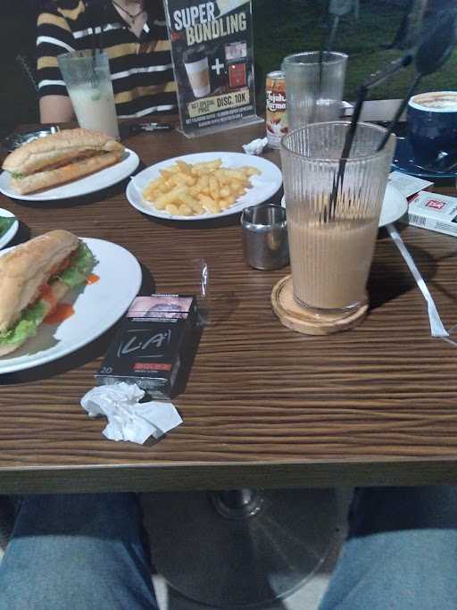 Log In Cafe Cipanas 5