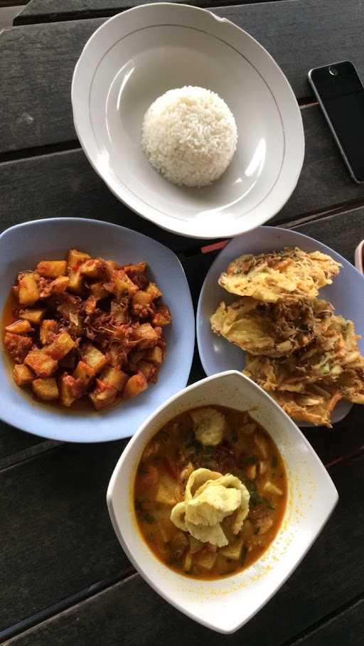 Rumah Makan Bakul Sunda 5