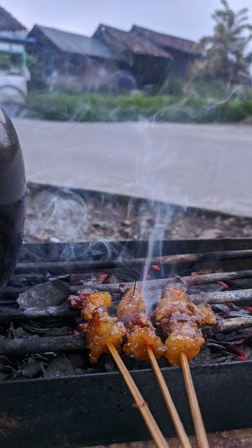 Warung Sate Maranggi Pertigaan 3