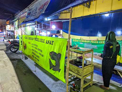 Kedai Lesehan Pecel Lele Anay 9