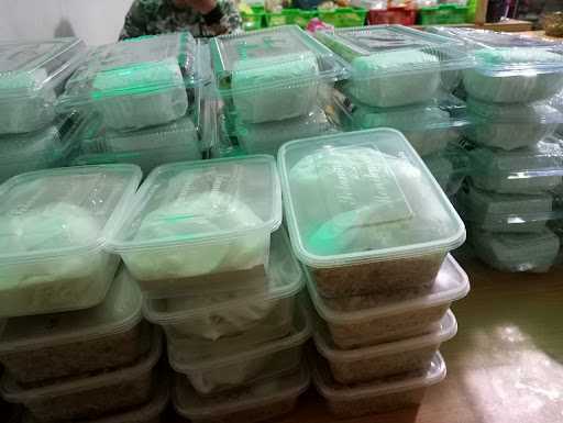 Warung Nasi Ibu Nia 4