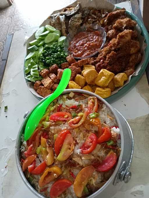 Warung Nasi Ibu Nia 1