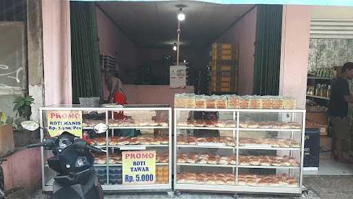 The Vos Bakery Cilangkap 7