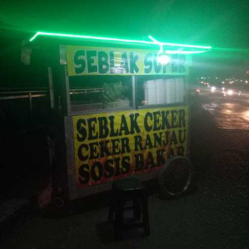 Bebek Dan Ayam Goreng Mama Zahra 8