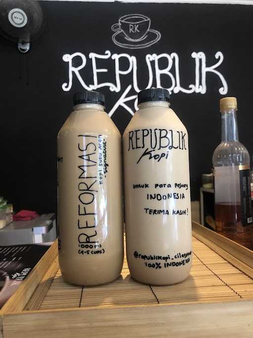 Republik Kopi 4