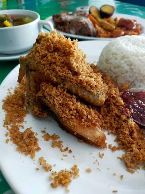 Ayam Goreng Mbok Berek Ny. Subekti 2