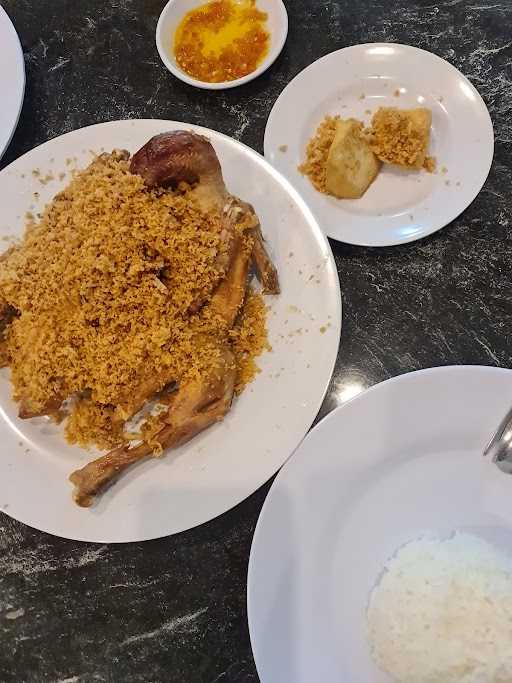 Ayam Goreng Mbok Berek Ny. Subekti 10