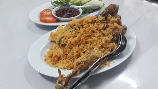 Ayam Goreng Mbok Berek Ny. Subekti 9