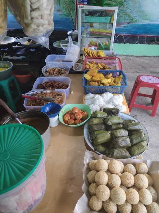 Nasi Uduk Bu Donat 8