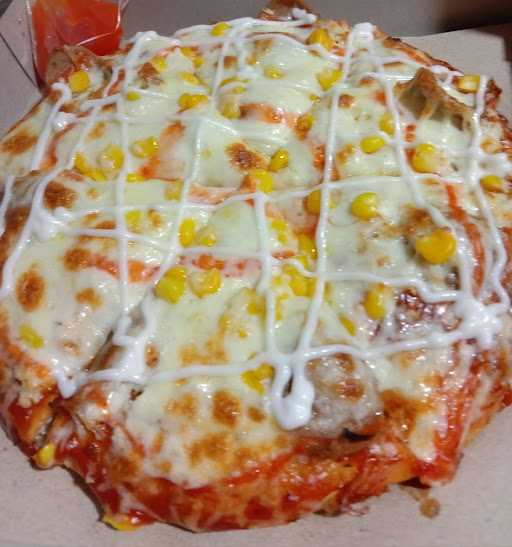 Pizza Pedas Mozarella 2