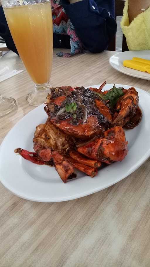 Waroeng Kampoeng Seafood & Ropang 5