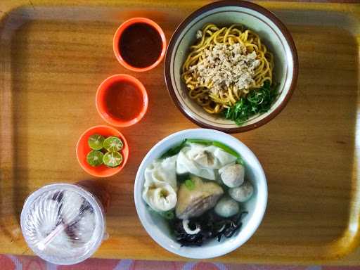 Mie Bakso Chikal 9