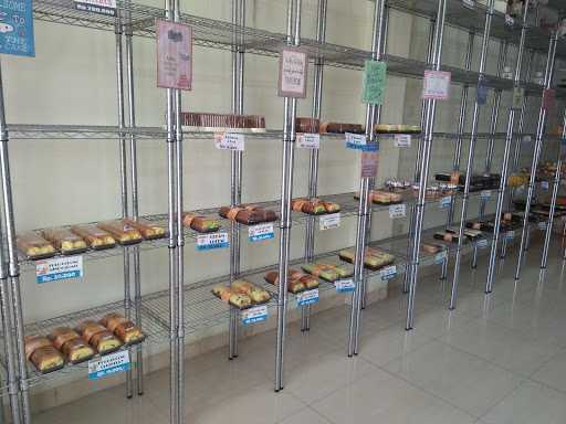 Plasindo Cake Dan Bakery Pakupatan 10