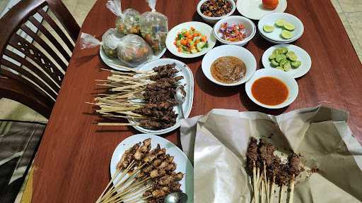 Saung Sate Teh Oom 1