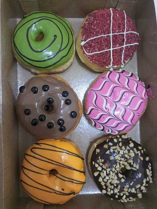 Arya Donuts 4