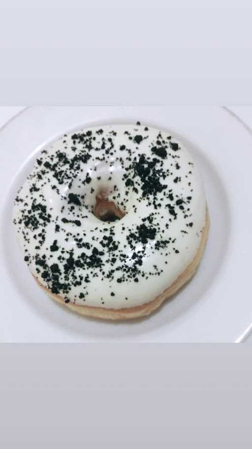 Arya Donuts 5