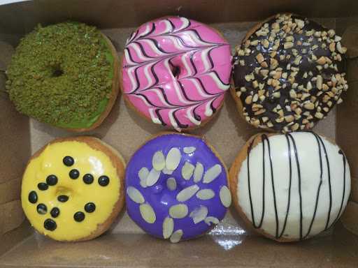 Arya Donuts 9