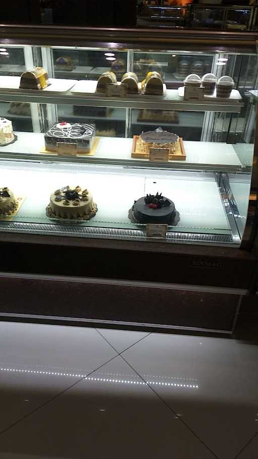 Holland Bakery 8