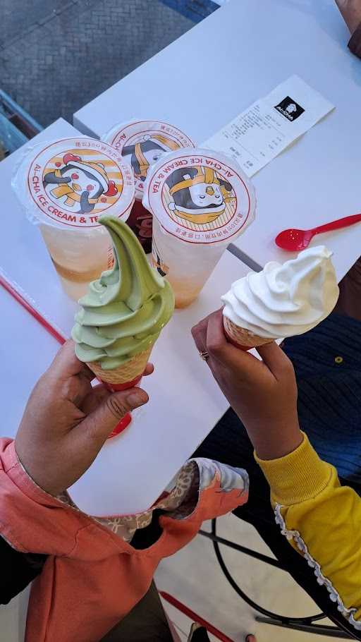 Ai-CHA Ice Cream & Tea - Green Lake City 9