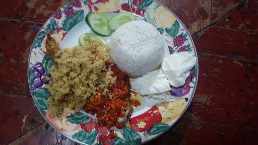 Ayam Penyet Mpo Minah 5