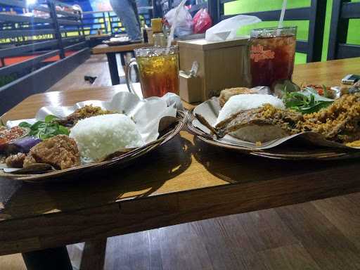 Ayam Penyet Surabaya Cipondoh 3