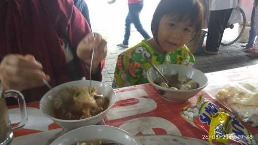 Bakso Bang Amin Komplek Garuda 3