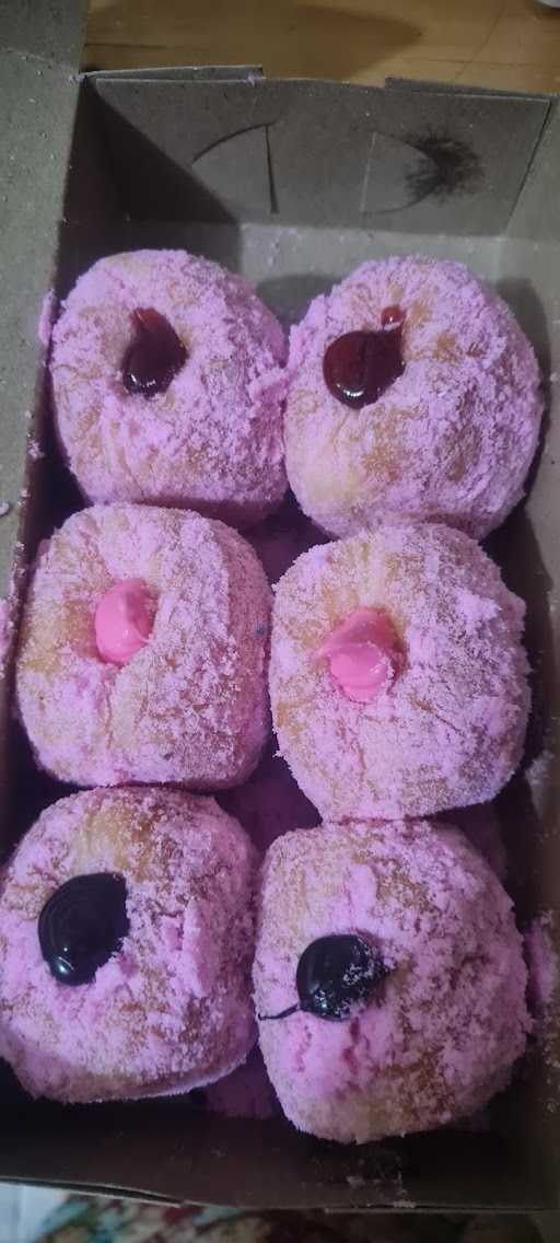 Donat Gemoy Miedah Quinn 10