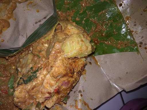 Gado-Gado Mama Kembar 3