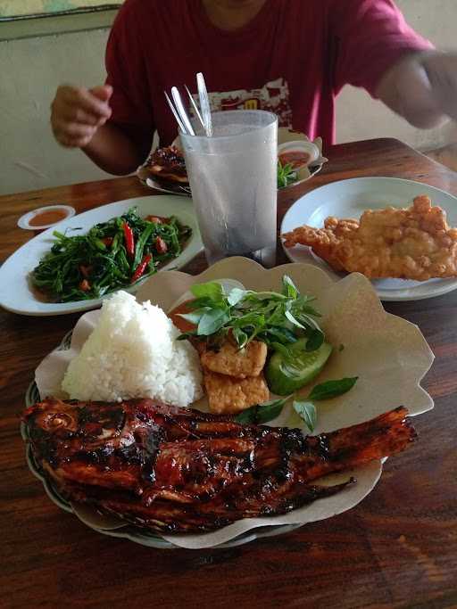 Pondok Ayam Bakar Cianjur 4