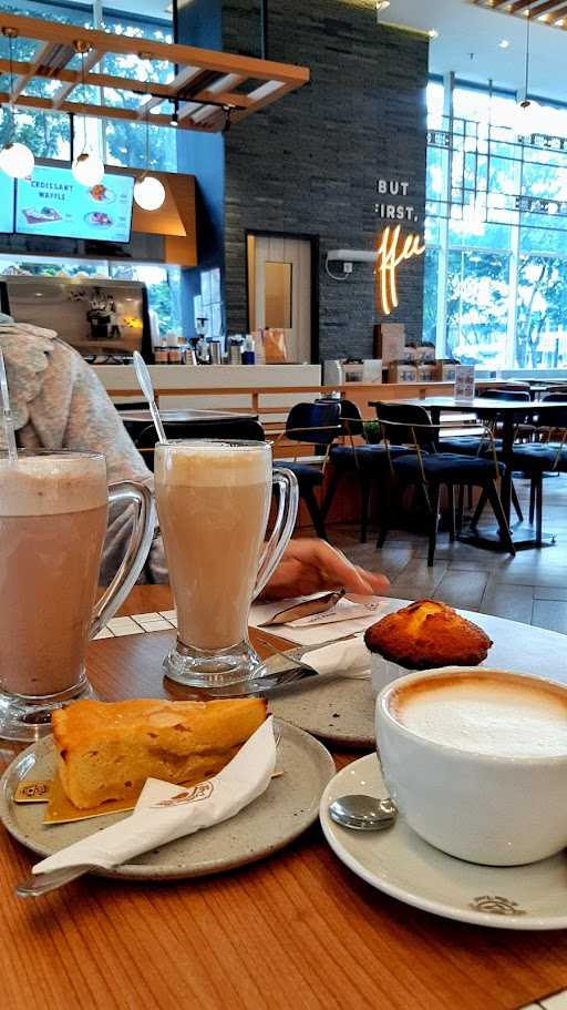 The Coffee Bean & Tea Leaf Transpark Bintaro 10