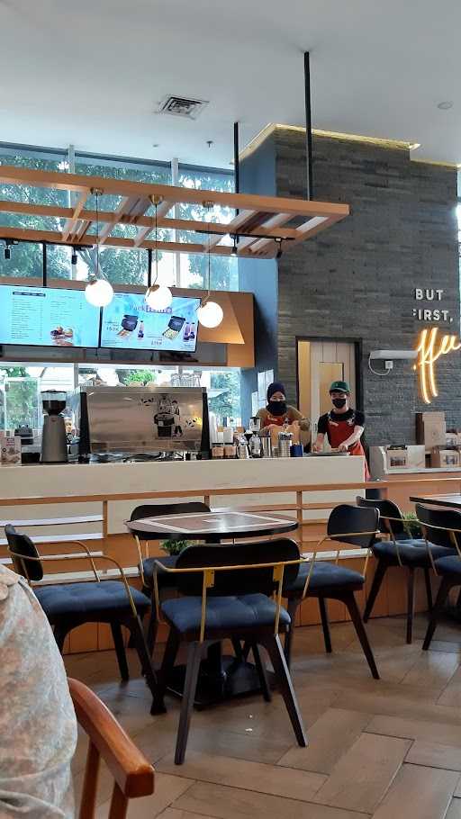 The Coffee Bean & Tea Leaf Transpark Bintaro 7