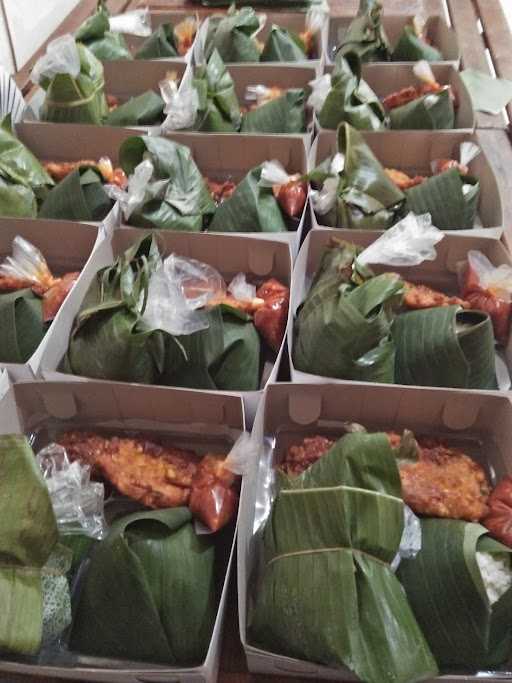 Ayam Penyet Ibu Yuli 10