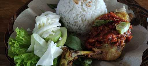 Ayam Penyet Ibu Yuli 3