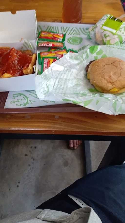 Burger Bangor Serua Indah 10