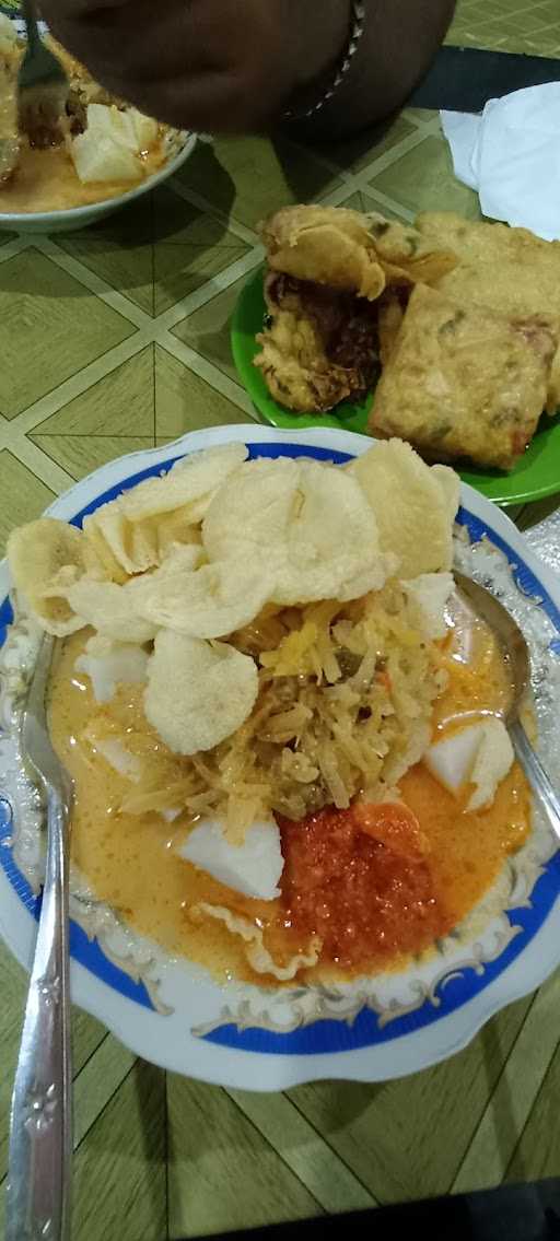 Ketupat Sayur Betawi Ibu Fatimah 9