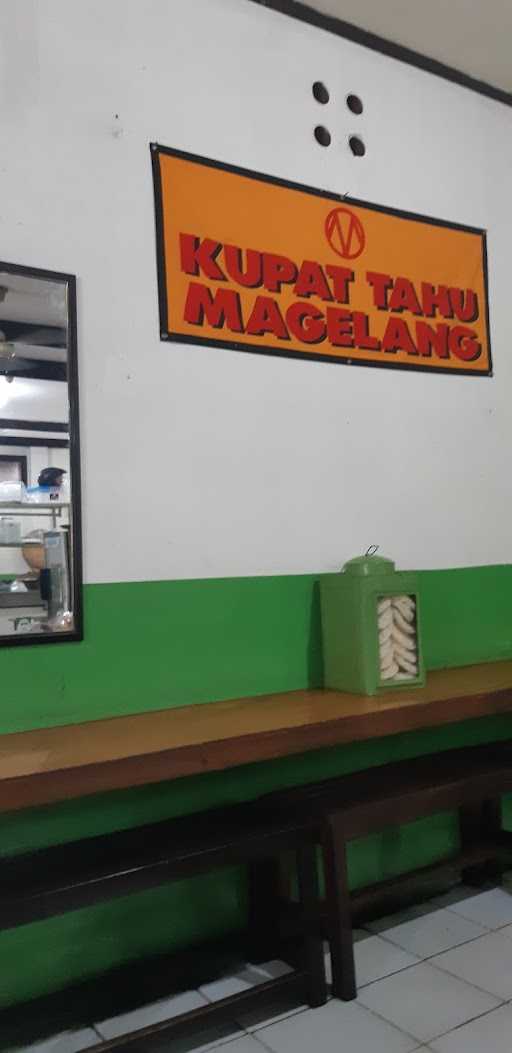 Kupat Tahu Magelang Aa, Tegal Rotan Bintaro 9