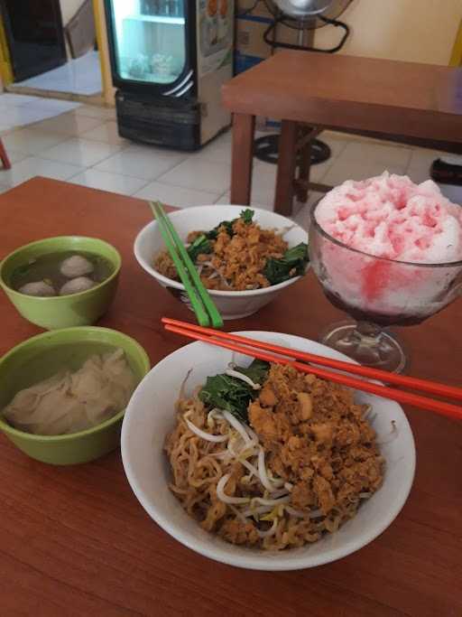 Mie Ayam Bangka Hero Vila Bintaro Indah 4