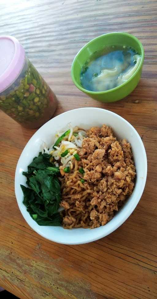 Mie Ayam Bangka Hero Vila Bintaro Indah 9